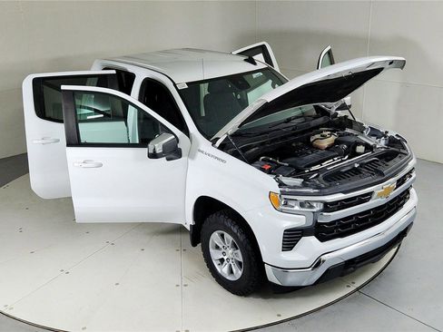 Used 2023 Chevrolet Silverado 1500 LT w/ Work Truck Package image 45