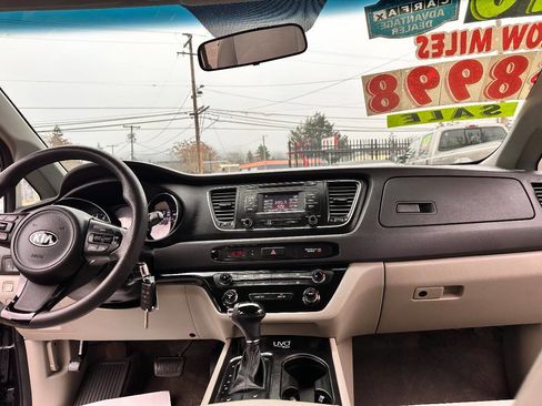 Used 2016 Kia Sedona LX w/ Option Group 020 image 39