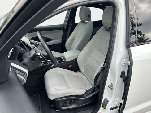 Used 2024 Jaguar E-PACE R-Dynamic SE AWD/4WD image 11