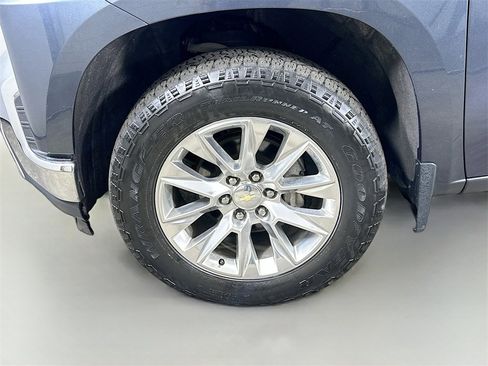 Used 2020 Chevrolet Silverado 1500 LTZ w/ LTZ Premium Package image 8