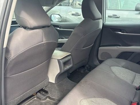 Used 2019 Toyota Camry LE image 32