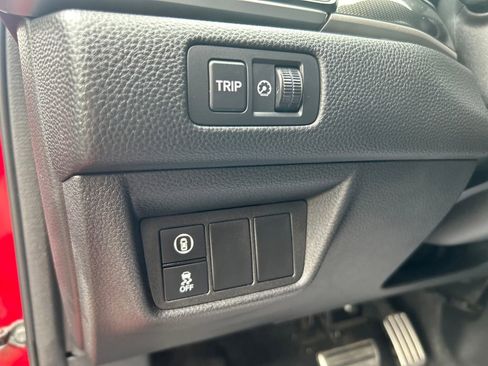 Used 2018 Honda Accord Sport image 19