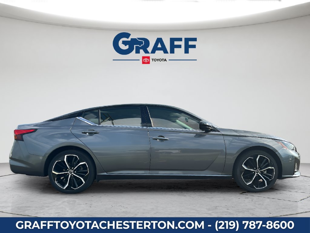 Used 2025 Nissan Altima 2.5 SR FWD image 5