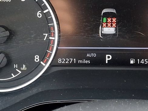 Used 2022 Nissan Pathfinder SL AWD/4WD image 18