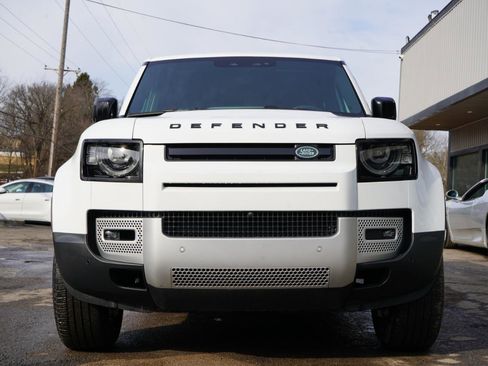 Used 2025 Land Rover Defender 110 S image 15