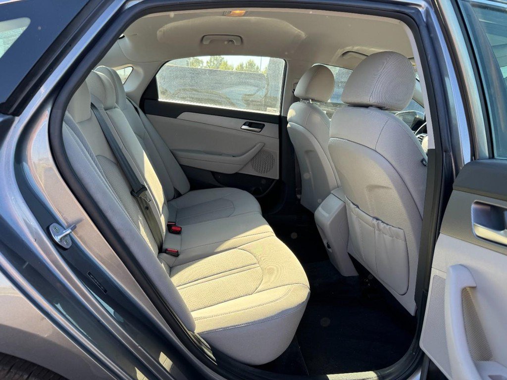 Used 2019 Hyundai Sonata SE FWD image 13