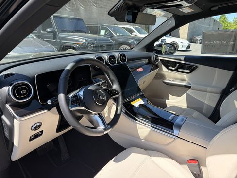 Used 2026 Mercedes-Benz GLC 300 4MATIC image 9