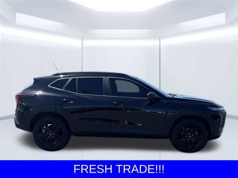 Used 2024 Chevrolet Trax ACTIV w/ Driver Confidence Package FWD image 8