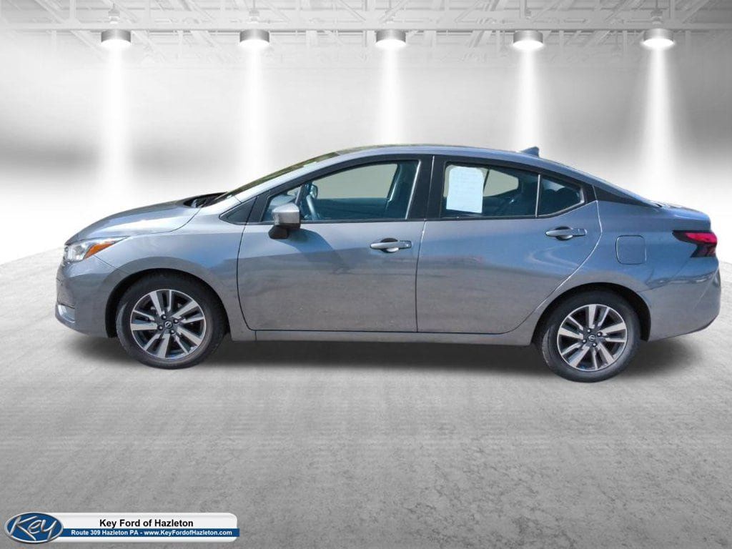 Used 2025 Nissan Versa SV FWD image 7
