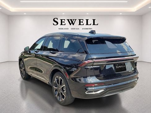 Certified 2024 Lincoln Nautilus Reserve w/ Equipment Group 202A AWD/4WD image 3