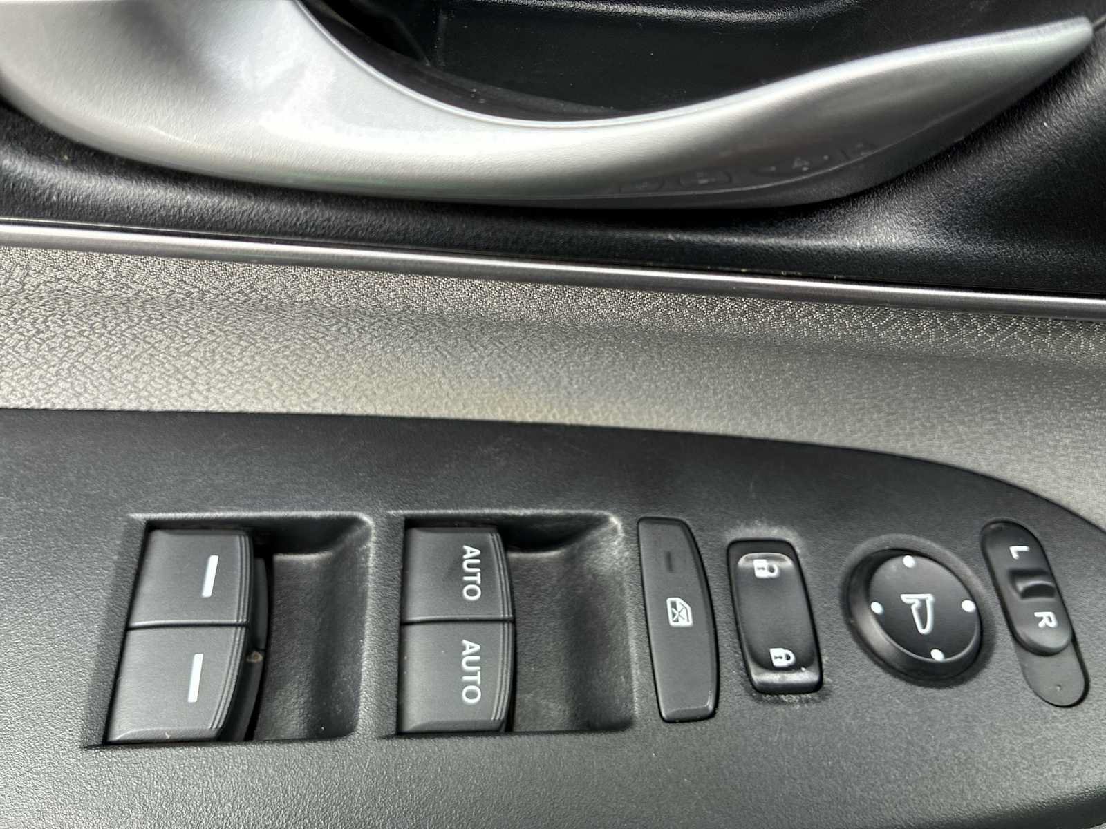 Used 2018 Honda CR-V EX image 14