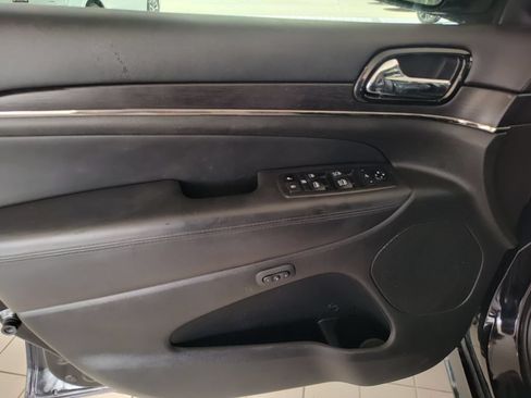 Used 2021 Jeep Grand Cherokee High Altitude AWD/4WD image 18