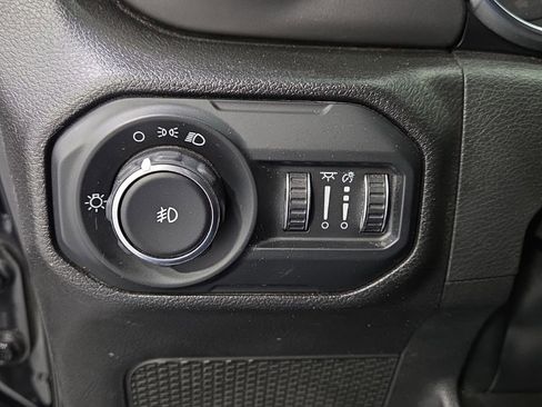 Used 2022 Jeep Wrangler Willys image 27