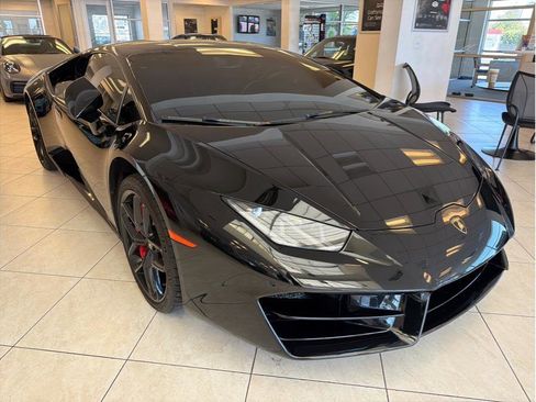 Used 2019 Lamborghini Huracan LP 580-2 RWD image 3