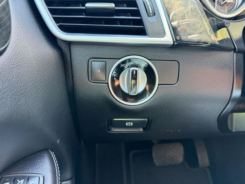Used 2013 Mercedes-Benz GL 550 4MATIC image 24
