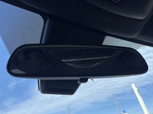 Used 2020 Toyota C-HR XLE image 29