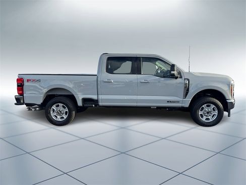 New 2026 Ford F250 XLT w/ XLT Premium Package image 3