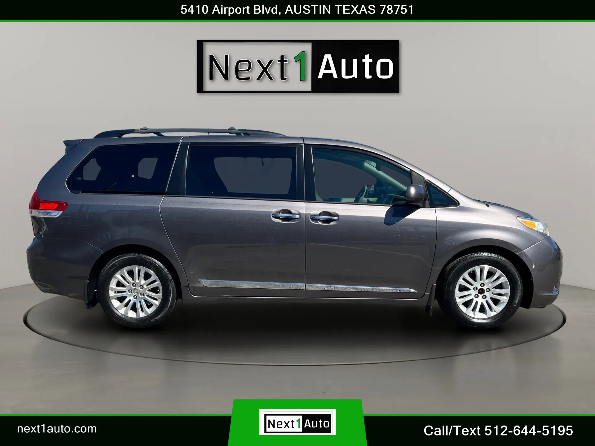 Used 2014 Toyota Sienna XLE w/ Entertainment Package FWD image 5