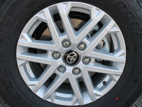 Used 2026 Toyota Tundra SR5 image 17