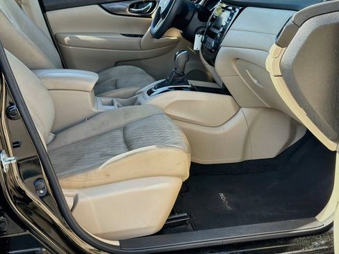 Used 2017 Nissan Rogue S FWD image 28