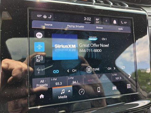 Certified 2023 Jeep Grand Cherokee L Laredo image 19