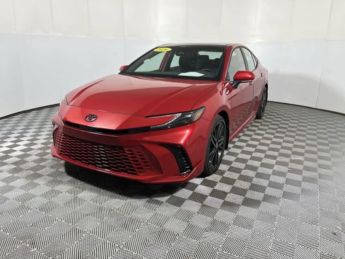 Used 2026 Toyota Camry XSE FWD image 4