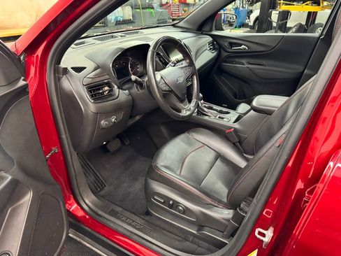 Used 2022 Chevrolet Equinox RS w/ RS Leather Package AWD/4WD image 14
