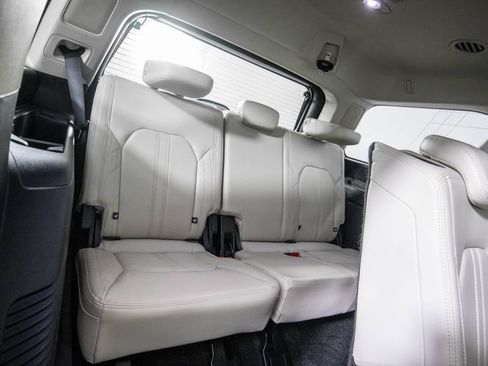 Used 2019 Ford Expedition Platinum RWD image 14