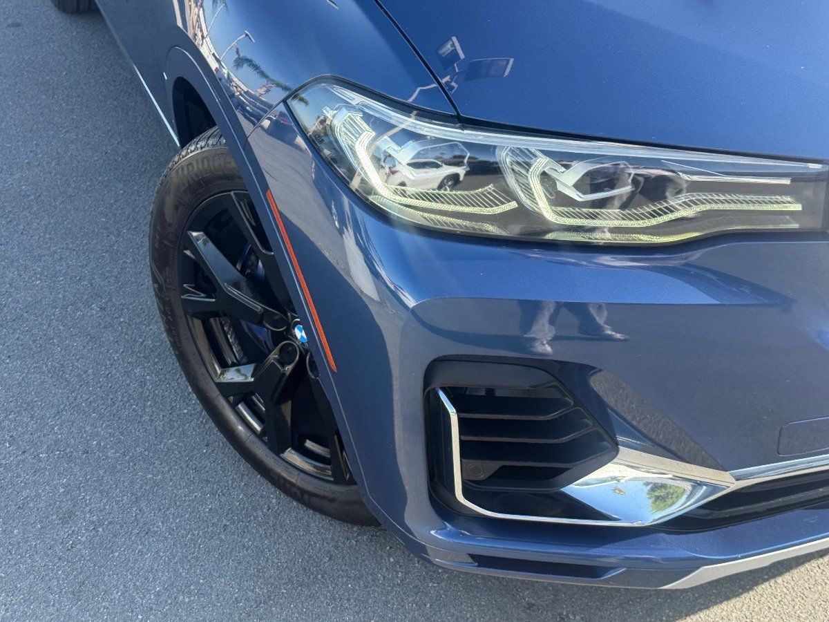 Used 2020 BMW X7 xDrive40i w/ Premium Package AWD/4WD image 4