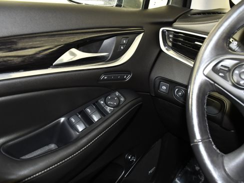 Used 2021 Buick Enclave Avenir w/ Avenir Technology Package AWD/4WD image 33