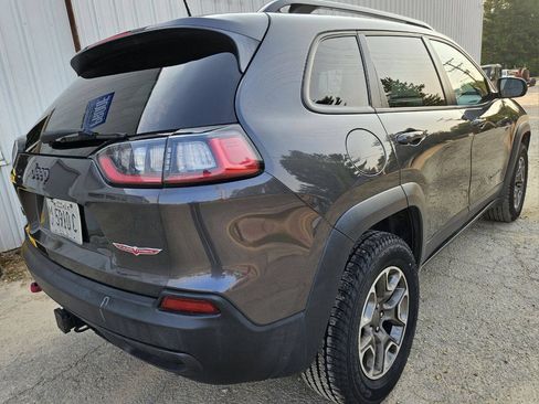 Used 2022 Jeep Cherokee Trailhawk w/ Technology Group B AWD/4WD image 3