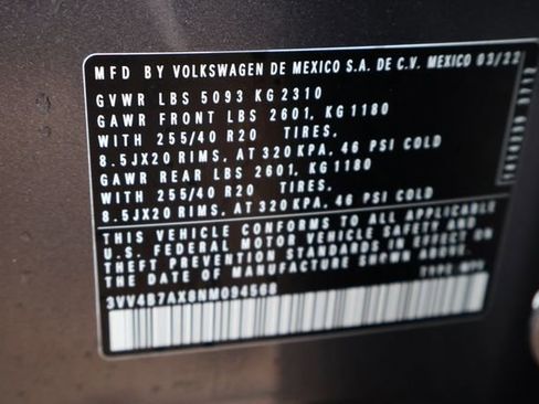 Used 2022 Volkswagen Tiguan SEL R-Line AWD/4WD image 33