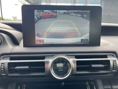 Used 2022 Lexus IS 300 image 19