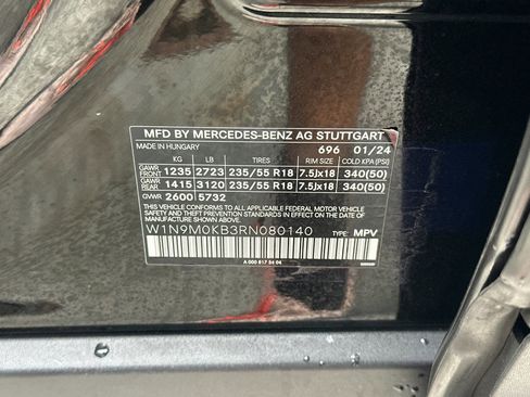 Used 2024 Mercedes-Benz EQB 300 4MATIC image 37