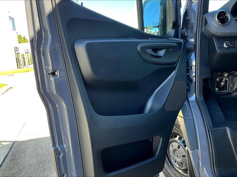 New 2025 Mercedes-Benz Sprinter 2500 image 10