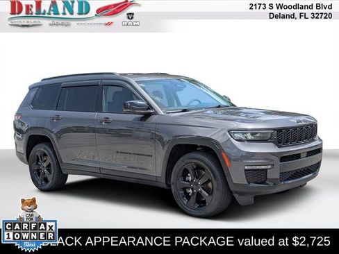 Used 2023 Jeep Grand Cherokee L Limited w/ Black Appearance Package AWD/4WD image 1