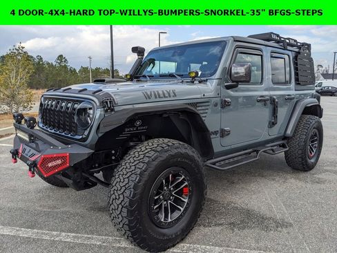 Used 2025 Jeep Wrangler Willys image 1