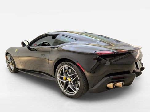 Used 2024 Ferrari Roma RWD image 11