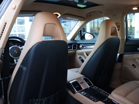 Used 2016 Porsche Panamera Edition w/ Premium Package Plus image 34