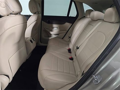 Used 2019 Mercedes-Benz GLC 300 4MATIC image 15
