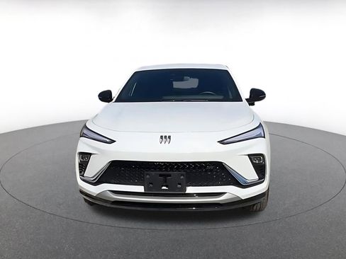 Used 2025 Buick Envista Sport Touring image 3