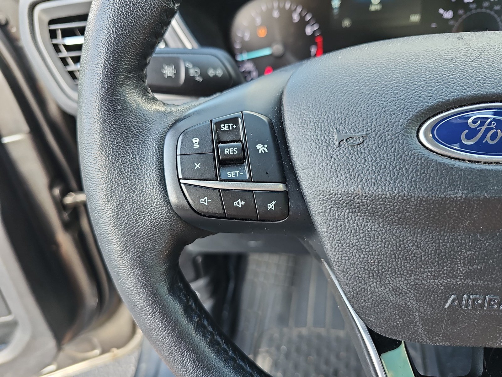 Used 2020 Ford Escape SEL FWD image 13