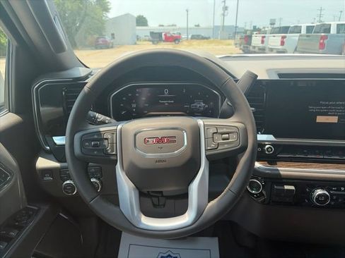 New 2026 GMC Sierra 1500 SLE w/ Preferred Package AWD/4WD image 15