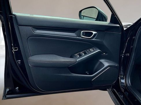 Used 2025 Honda Civic Sport image 16