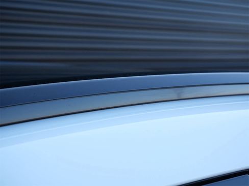 Used 2025 Porsche Macan image 24