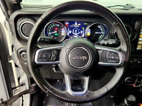 Used 2023 Jeep Wrangler Unlimited Sahara AWD/4WD image 13