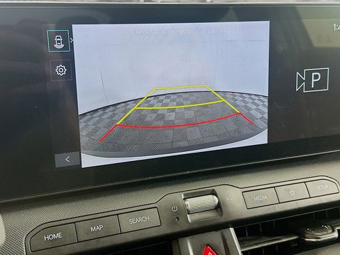 Used 2025 Kia K4 LXS image 22