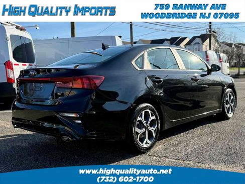 Used 2021 Kia Forte LXS image 7