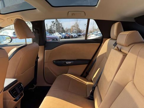 Used 2025 Lexus RZ 450e Premium w/ Technology Package image 18