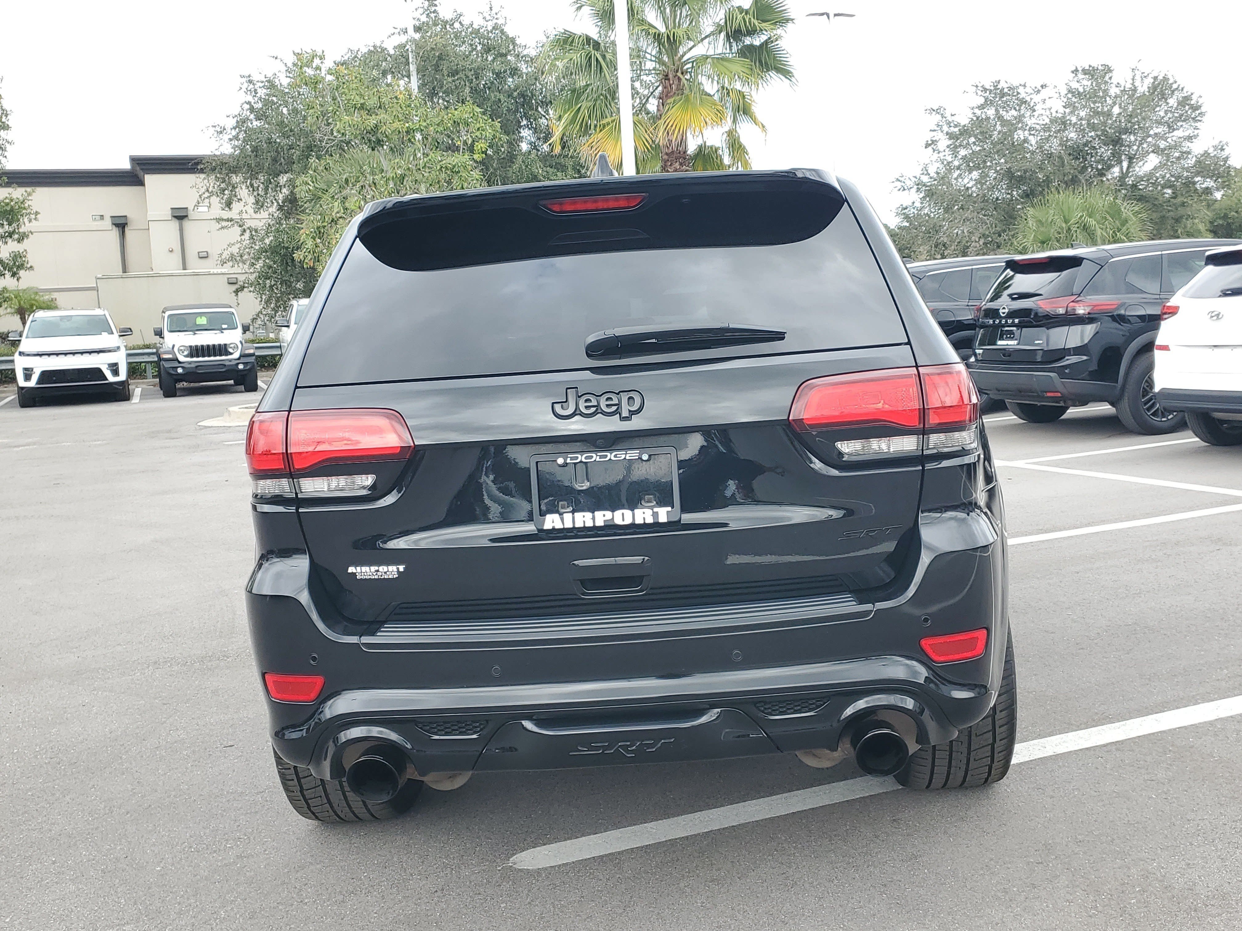 Used 2018 Jeep Grand Cherokee SRT w/ Trailer Tow Group IV AWD/4WD image 7
